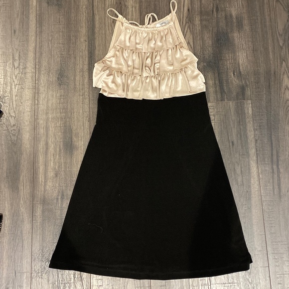 Small Ruffle Halter Dress - Picture 3 of 4